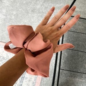 NEW Free People Oversized Scrunchie